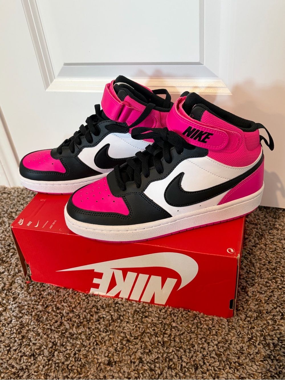 Nike Court Borough Mid Boys Hot Pink Black Sneakers 5Y Box Missing Lid